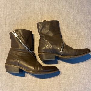 John Fluevog Skin spiral zippered boot